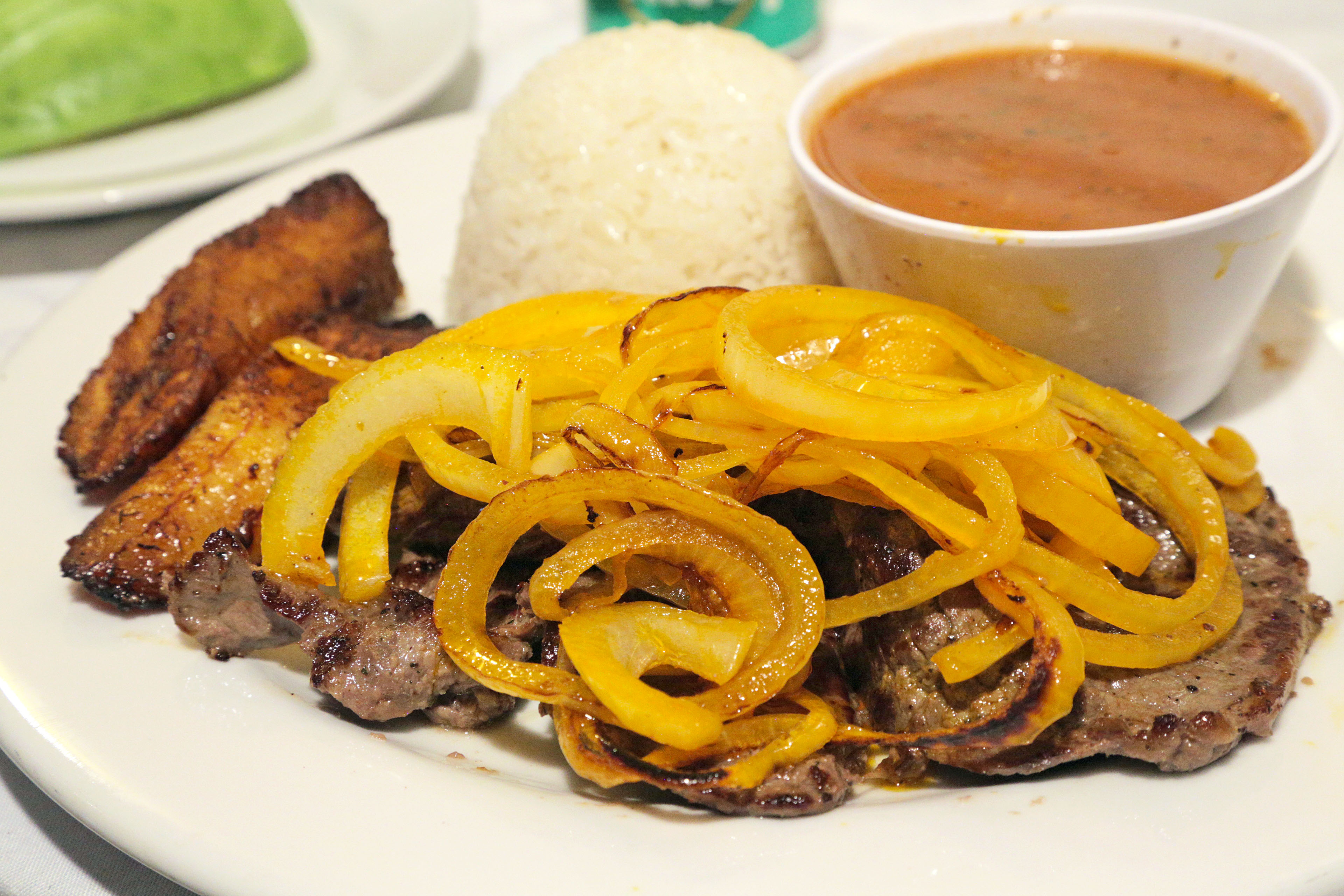 Bistec Encebollado