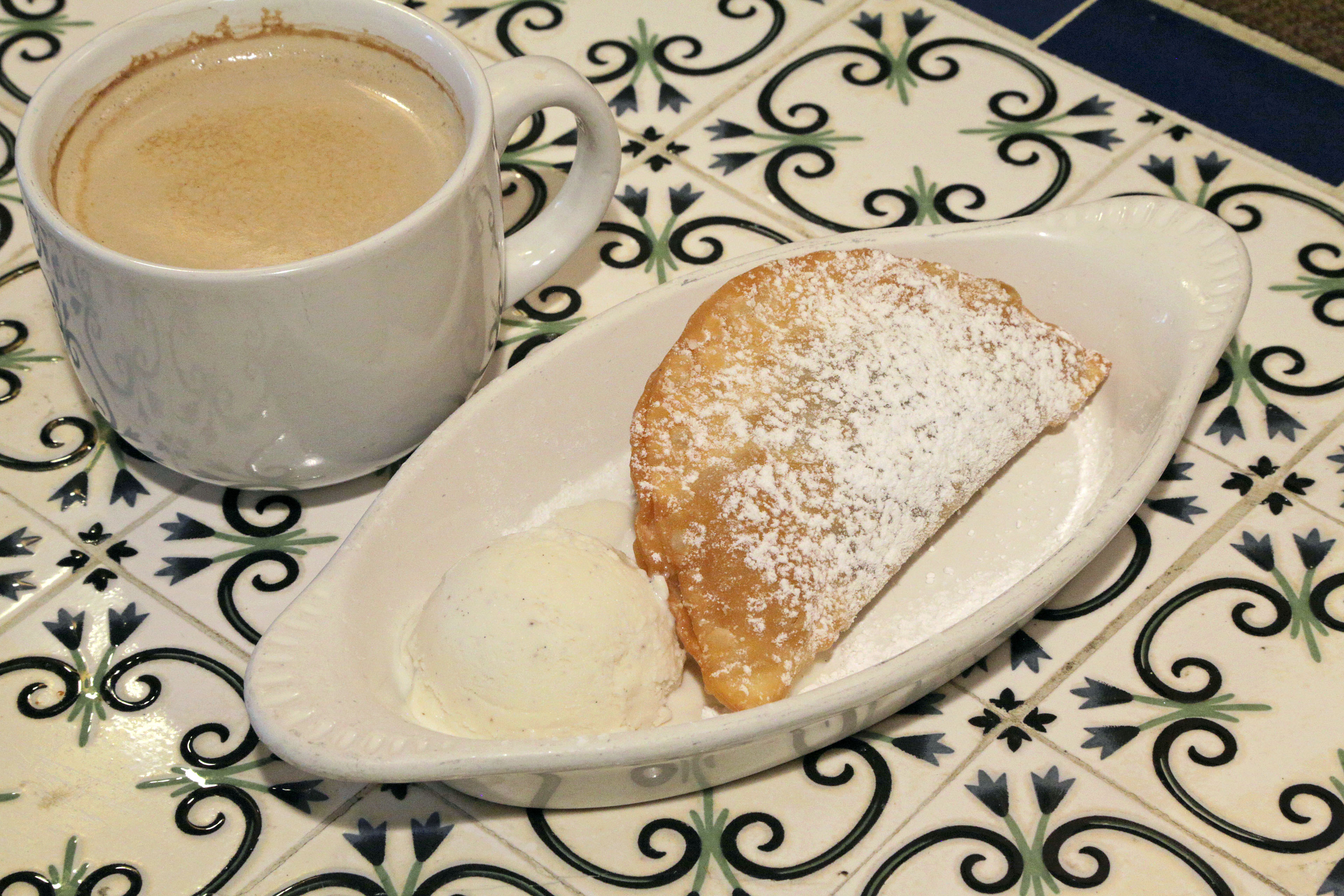 Pastelillo de Guayaba y Queso