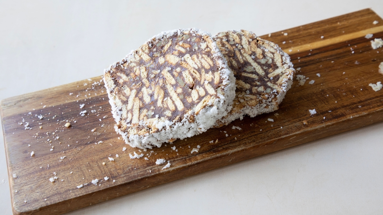 Biscuit cake